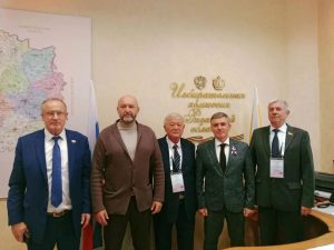 Международные наблюдатели оценили организацию выборов в Рязанской области Военный и государственный деятель Беларуси Валерий Гайдукевич и председатель Комитета Сената Олий Мажлиса Республики Узбекистан по вопросам обороны и безопасности Кутбидин Бурханов посетили избирательные участки, Избирательную комиссии Рязанской области и Штаб общественного наблюдения за выборами в Рязанской области.
