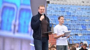15 сентября стадион «Рязань-Арена» объединил более 5000 рязанцев. В масштабной спортивной акции «Зарядка с чемпионом», посвященной Году единства народов России, приняли участие студенты вузов, ссузов и школьники Рязанской области.