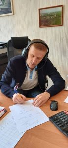 горячая линия регионального избиркома: 8 800 200-00-20.